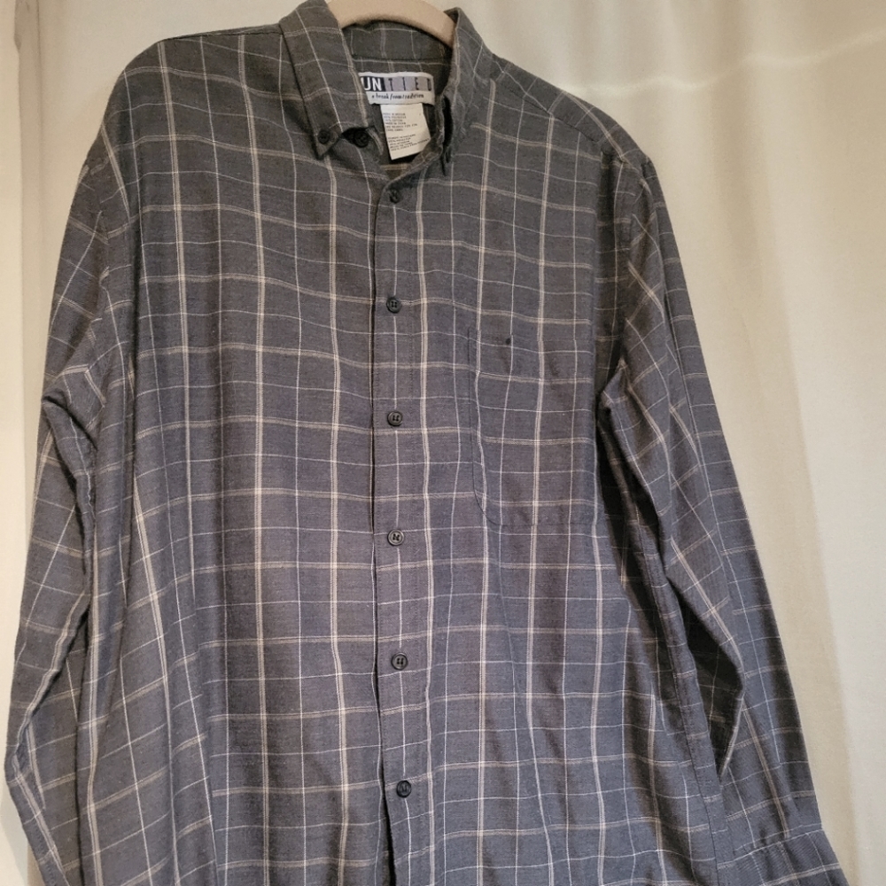 Men's size M button down shirt